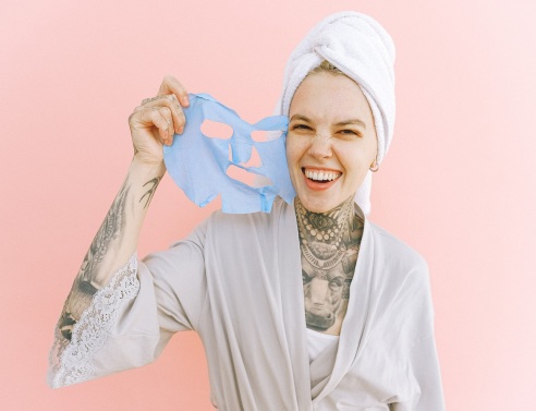 Γυναίκα με μάσκα ομορφιάς