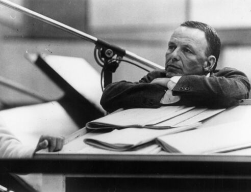 Φρανκ Σινάτρα : Ο ζεν πρεμιέ που λάτρεψαν οι γυναίκες και μεγαλούργησε στο πεντάγραμμο και τον κινηματογράφο γεννήθηκε σαν σήμερα, 12 Δεκεμβρίου το 1915 