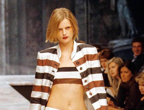 Στέλλα Τέναντ: η μούσα του Καρλ Λάγκερφελντ δεν μένει πια εδώ