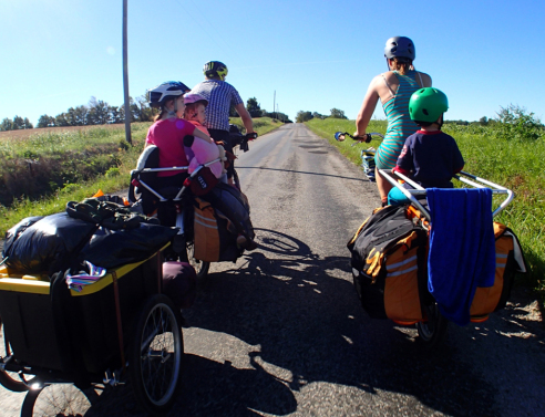 ​Η Μανίνα Ζουμπουλάκη θυμάται την εποχή προ τουίτερ και κινητού, τότε που ήμασταν πολύ χαλαροί άνθρωποι.