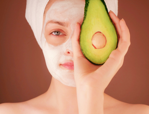 11 μάσκες προσώπου με υλικά από το σουπερμάρκετ