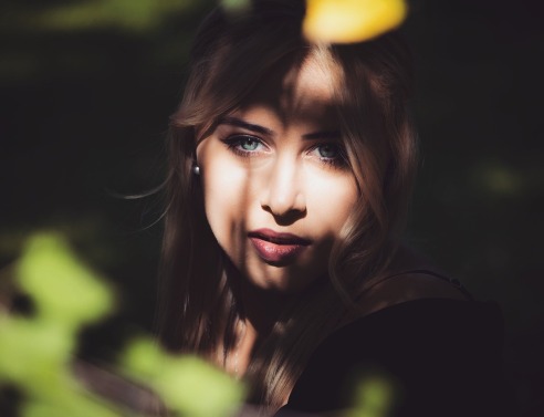 Πέντε λάθη που επιταχύνουν τη γήρανση του δέρματος