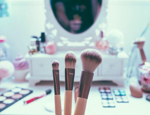 Το ανοιξιάτικο νεσεσέρ της έφηβης σε καιρούς Covid