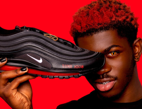 Lin Nas X, τα παπούτσια του σατανά