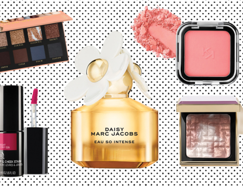 Ρεπορτάζ αγοράς στις βιτρίνες της Αθήνας, την εβδομάδα 22-28/04/2021.