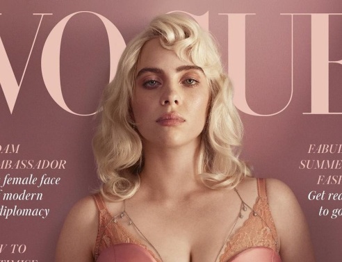 Billie Eilish: Η πολυβραβευμένη 19χρονη μουσικός φωτογραφίζεται όπως δεν την έχουμε ξαναδεί για το εξώφυλλο της βρετανικής έκδοσης της Vogue.