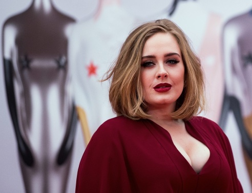 Η τραγουδίστρια Adele