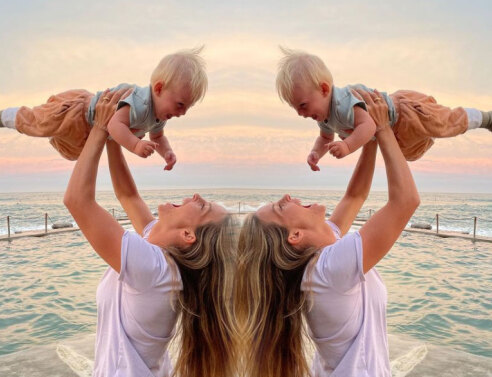 Η Τόρα Μπράιτ και ο γιος της