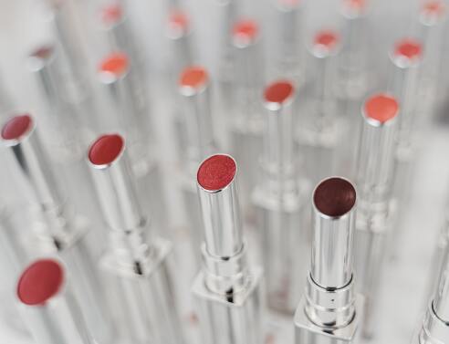 Έρευνα: Πώς θα ψωνίζουμε καλλυντικά μετά την πανδημία