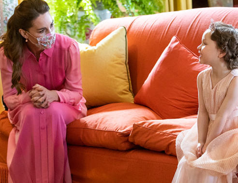 Κέιτ Μίντλετον: Συνάντηση με τη μικρή Μίλα που έχει λευχαιμία