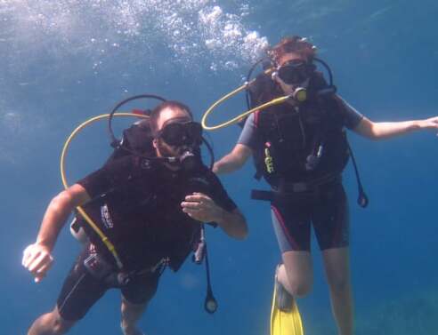«Σιφνάρα ολέ» (με τα μάτια ενός κοριτσιού). 