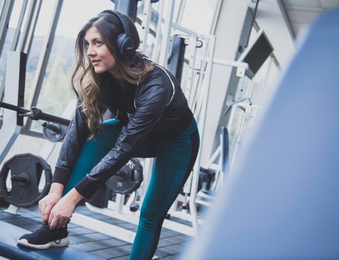 Γυναίκα κάνει γυμναστική