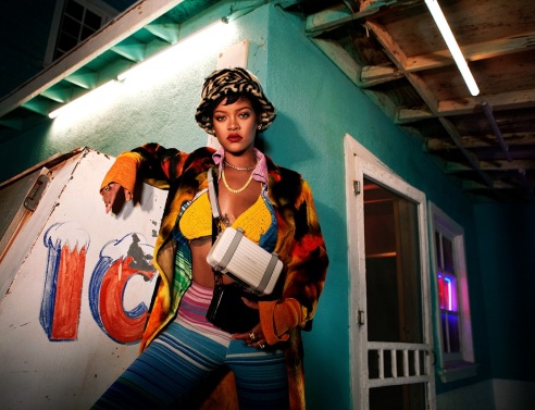 Η Ριάνα στην καμπάνια της Rimowa