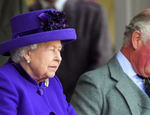 «Τέλος» το ποτό για τη βασίλισσα Ελισάβετ, κατ’ εντολή γιατρών