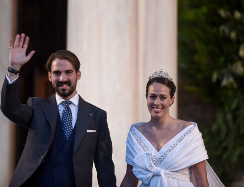 Ο Φίλιππος Γλύξμπουργκ, γιος του τέως βασιλιά Κωνσταντίνου, παντρεύεται τη Νίνα Φλορ στη Μητρόπολη Αθηνών