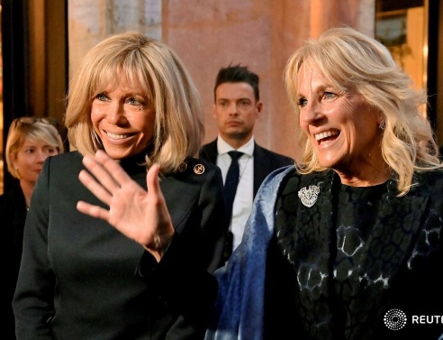 Jill Biden - Brigitte Macron: Δύο πρώτες κυρίες μαζί για φαγητό στη Ρώμη
