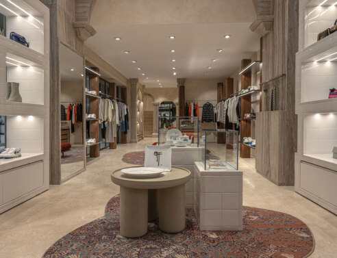 Κατάστημα Off White στη Σταδίου