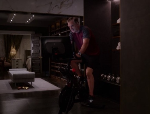 ΗΠΑ: Ο «Μίστερ Μπιγκ πέθανε» κι έτσι απλά... η μετοχή της Peloton κατέρρευσε