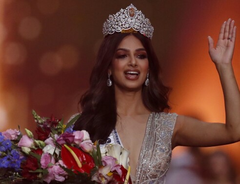 Η Miss Universe 2021, Χαρνάαζ Σάντου, από την Ινδία