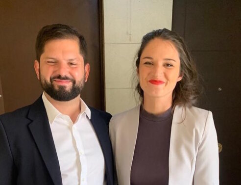 Ιρίνα Καραμάνος: Ελληνίδα η σύντροφος του νέου προέδρου της Χιλής