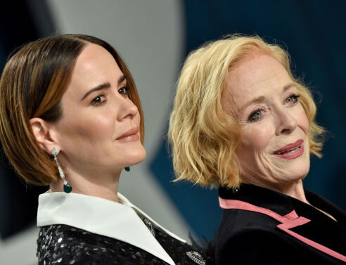 Η ηθοποιός Sarah Paulson, με αφορμή τα γενέθλια της 79χρονης συντρόφου της, Holland Taylor, έγραψε μερικές πολύ συγκινητικές ευχές στο instagram.