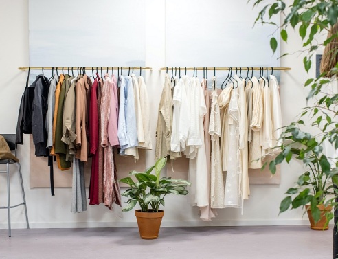 Μια ντουλάπα. 