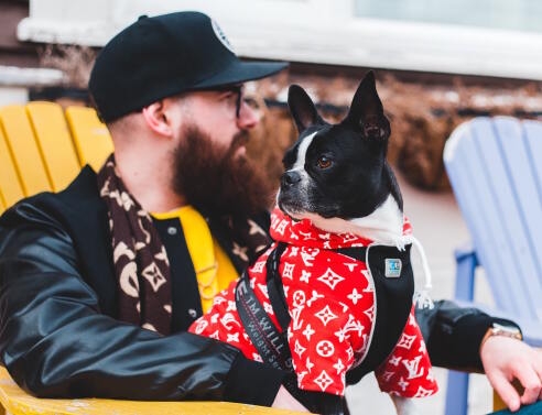 Στο Facebook και το Instagram διακινούνται εκατομμύρια πλαστών προϊόντων πολυτελείας - Τρόποι αντιμετώπισης του προβλήματος από τις πλατφόρμες και τα brands.