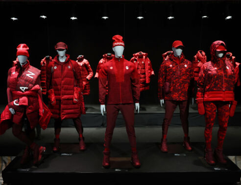 Οι στολές των αθλητών του Καναδά που συμμετέχουν στους Χειμερινούς Ολυμπιακούς Αγώνες του Πεκίνου