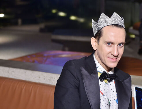 Jeremy Scott: Ο σχεδιαστής βασιλιάς της ποπ τρέλας