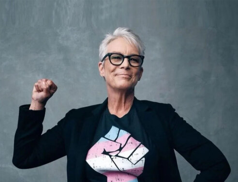 H Τζέιμι Λι Κέρτις δηλώνει «περήφανη και ευγνώμων ως γονέας ενός τρανς παιδιού»