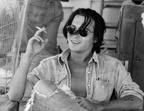 Ο Τζόνι Ντέπ σαν ηθοποιός και σκηνοθέτης στα γυρίσματα της ταινίας του «The Brave», 1997