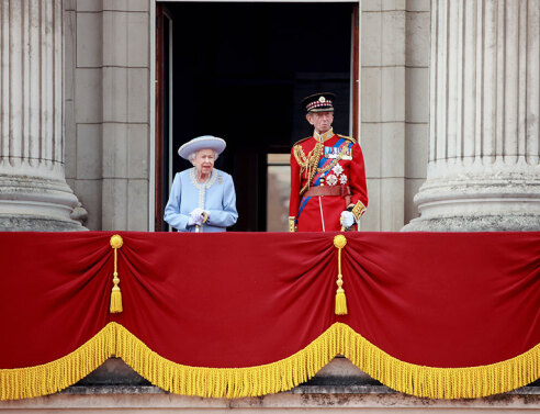 Η βασίλισσα Ελισάβετ γνώρισε την αποθέωση από τους πολίτες στο Λονδίνο