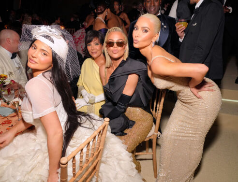 Kim Kardashian: Εκανε ζημιά στο φόρεμα της Marilyn Monroe; Οι φωτογραφίες με το πριν και το μετά