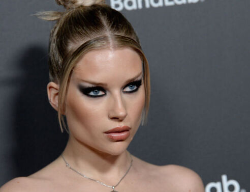 Lottie Moss: Τι γνωρίζουμε για τη ζωή και την καριέρα της αδελφής της Κέιτ Μος, που είναι επίσης μοντέλο.