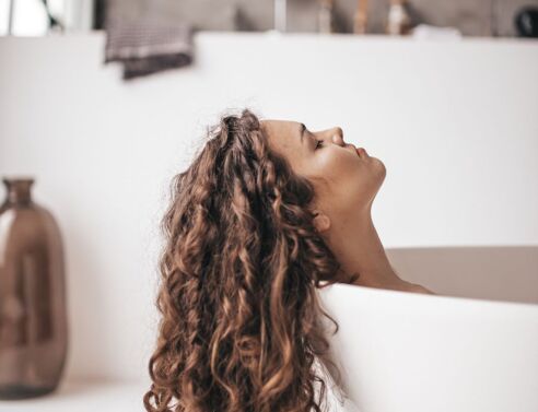 Tips για σωστό λούσιμο μαλλιών