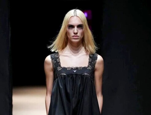 Η Καίτη Γραμμά στην εβδομάδα μόδας του Μιλάνου