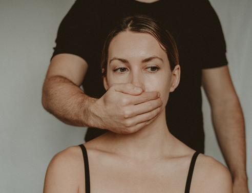 Κακοποίηση γυνακών