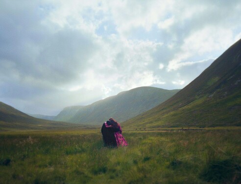 ted_baker_fw22_v1-0014_a003c027_220713_rpq1_mxf_12_33_48_16_still000_copy