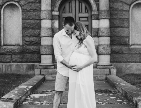 Ζευγάρι που περιμένει μωρό