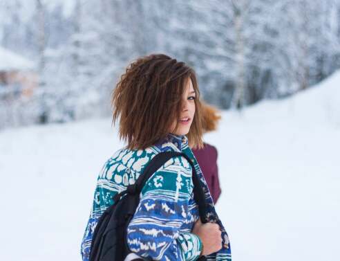 Μια γνωριμία με ένα trend που έχει εμφανιστεί τα τελευταία χρόνια, τους Icepunks και τις Κοκέτες Νεράιδες του Χιονιού. Τι φοράνε, τι ακούνε, ποιά χρώματα προτιμούν, πώς φωτογραφίζονται. 