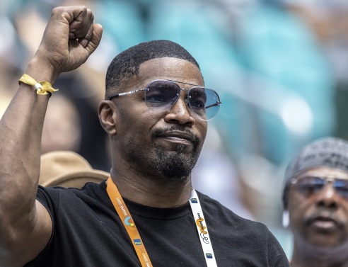 Ο ηθοποιός Τζέιμι Φοξ μεταφέρθηκε εσπευσμένα στο νοσοκομείο, όπως αποκάλυψε η κόρη του - Βρισκόταν στην Ατλάντα για γυρίσματα με την Κάμερον Ντίαζ.