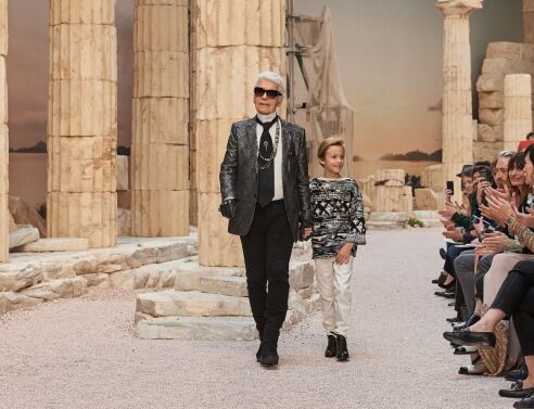 Karl Lagerfeld & οι μούσες του: σχέσεις έμπενευσης, αγάπης και δημιουργίας