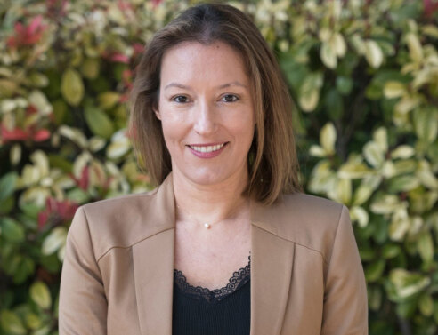 Ιστορίες για τη Γυάλινη Οροφή: Η ιστορία της Τζένης Λειβαδάρου (Μηχανικός καινοτομίας εξειδικευμένη σε θέματα ενεργειακής μετάβασης) στη στήλη που ενώνει τις γυναίκες από τη Story Mentor