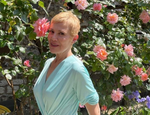 Κωνστατίνα Μιχαήλ: Στον άγριο και παθιασμένο κόσμο της σώου μπιζ