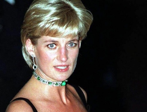 Δημοπρατείται πουκάμισο της πριγκίπισσας Νταϊάνα 