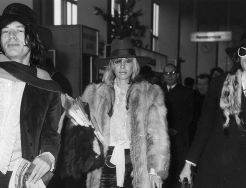 Το ντοκιμαντέρ «Catching Fire: The Story of Anita Pallenberg» παρουσιάζει τη θυελλώδη ζωή της ηθοποιού και μοντέλου Ανίτα Πάλενμπεργκ - Οι σχέσεις της με τα μέλη των Rolling Stones, Κιθ Ρίτσαρντς, Μικ Τζάγκερ και Μπράιαν Τζόουνς