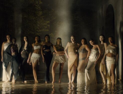 VS Fashion Tour 2023: To ντοκιμαντέρ της Victoria's Secret, η νέα ταυτότητα μετά το rebranding και τα μοντέλα σύμβολα.