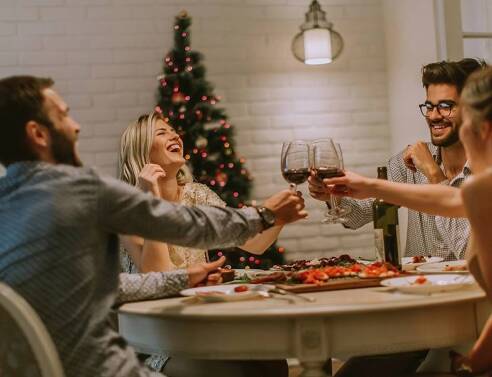 Τραπέζια χωρίς μόνες γυναίκες