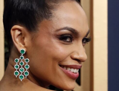 Η Ροζάριο Ντόσον στα 44 της χρόνια ετοιμάζεται να υποδεχτεί το πρώτο της εγγόνι - Η ηθοποιός υιοθέτησε την κόρη της όταν εκείνη ήταν 11 ετών.