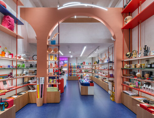 WATobject στο Κολωνάκι 